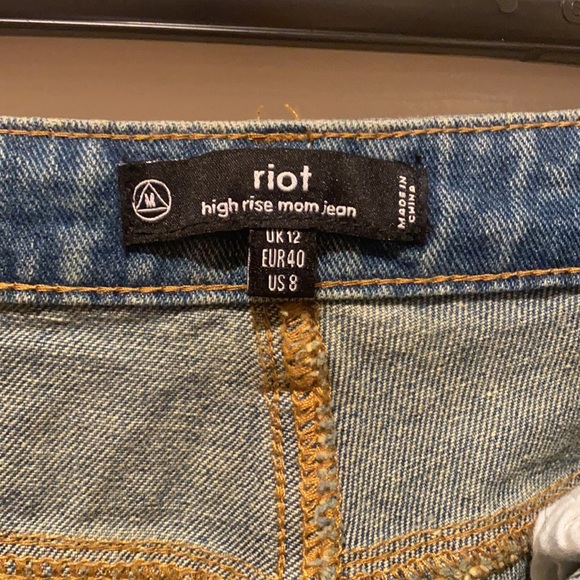 Missguided Extreme Ripped Riot Mom Jeans NWOT - Picture 9 of 9